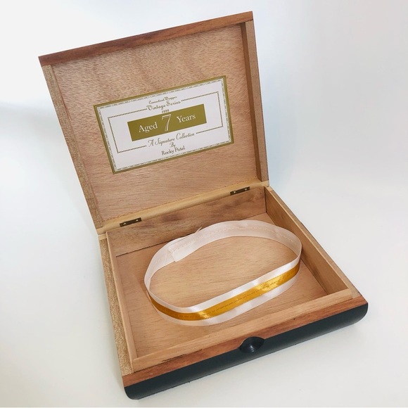 Rocky Patel Churchill Black Wooden Cigar Box - Picture 4 of 14